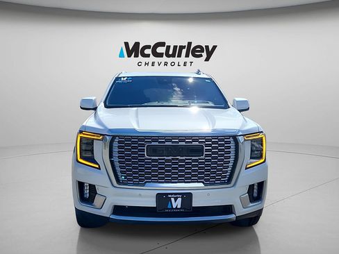 Used 2023 GMC Yukon XL Denali w/ LPO, Floor Liner Package AWD/4WD image 2