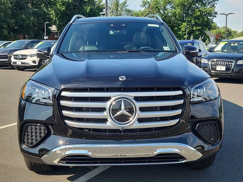 Used 2025 Mercedes-Benz GLS 450 4MATIC image 2