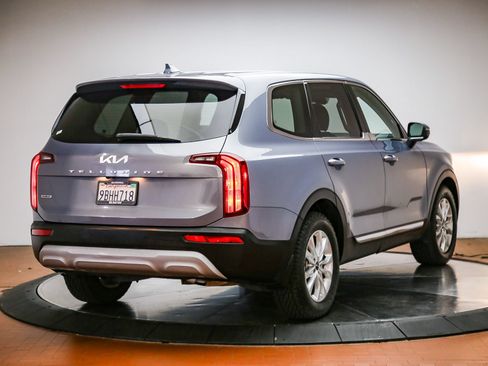 Used 2022 Kia Telluride LX AWD/4WD image 5