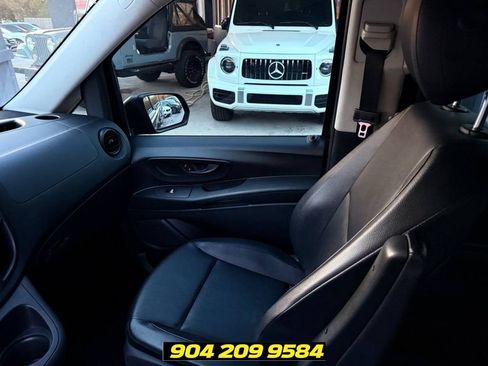 Used 2018 Mercedes-Benz Metris Passenger image 23