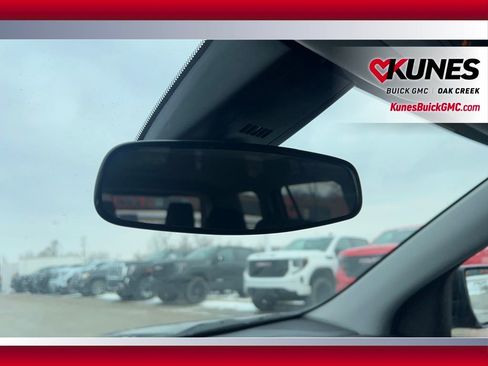 Used 2023 GMC Acadia SLE w/ Driver Convenience Package image 34