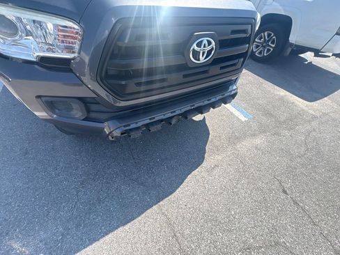 Used 2017 Toyota Tacoma SR RWD image 18