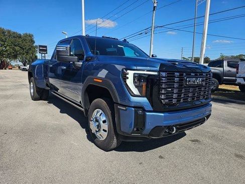 New 2026 GMC Sierra 3500 Denali Ultimate image 7