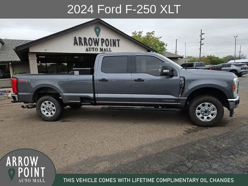 Used 2024 Ford F250 XLT AWD/4WD image 13