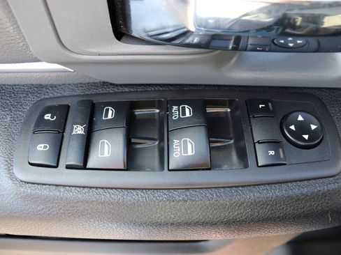 Used 2024 RAM 1500 Classic SLT AWD/4WD image 40