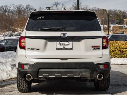 Used 2024 Honda Passport TrailSport image 5