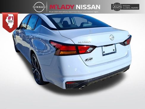 New 2025 Nissan Altima 2.5 SR image 5