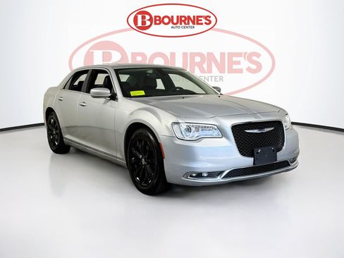 Used 2019 Chrysler 300 Touring L w/ Quick Order Package 22F AWD/4WD image 1