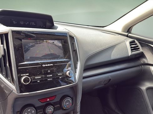Used 2018 Subaru Crosstrek 2.0i AWD/4WD image 29