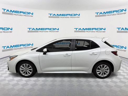 Used 2025 Toyota Corolla SE w/ SE Package FWD image 2
