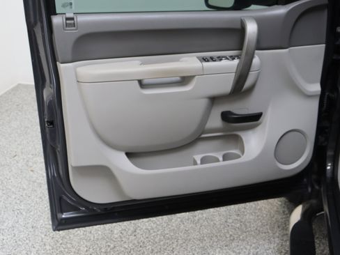 Used 2011 GMC Sierra 1500 SLE w/ Texas Edition RWD image 13