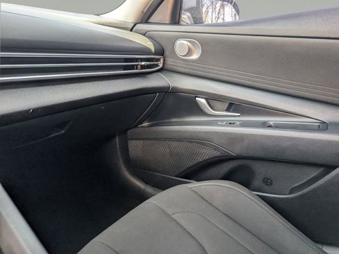 Used 2022 Hyundai Elantra SEL w/ Cargo Package image 28