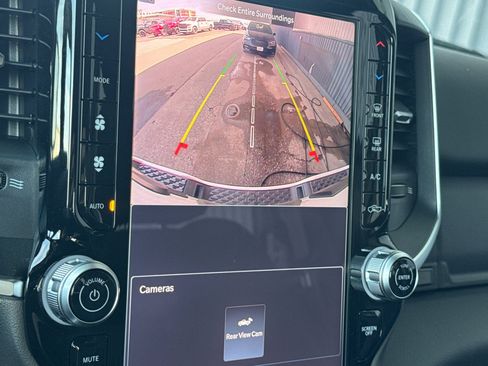 New 2026 RAM 1500 4x4 Crew Cab image 18
