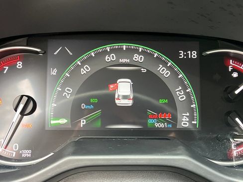 Used 2025 Toyota RAV4 LE AWD/4WD image 15