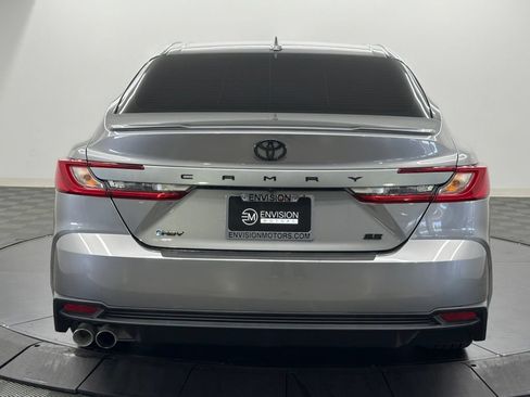 Used 2025 Toyota Camry SE w/ Convenience Package FWD image 11