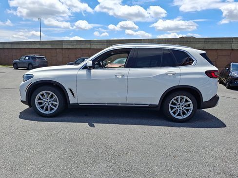 Used 2021 BMW X5 xDrive40i w/ Executive Package AWD/4WD image 4