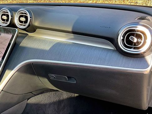 Used 2022 Mercedes-Benz C 300 4MATIC Sedan image 16