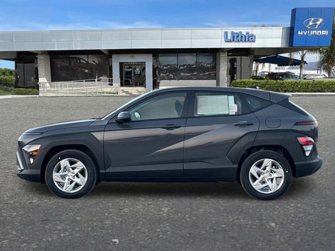 New 2026 Hyundai Kona SE image 5