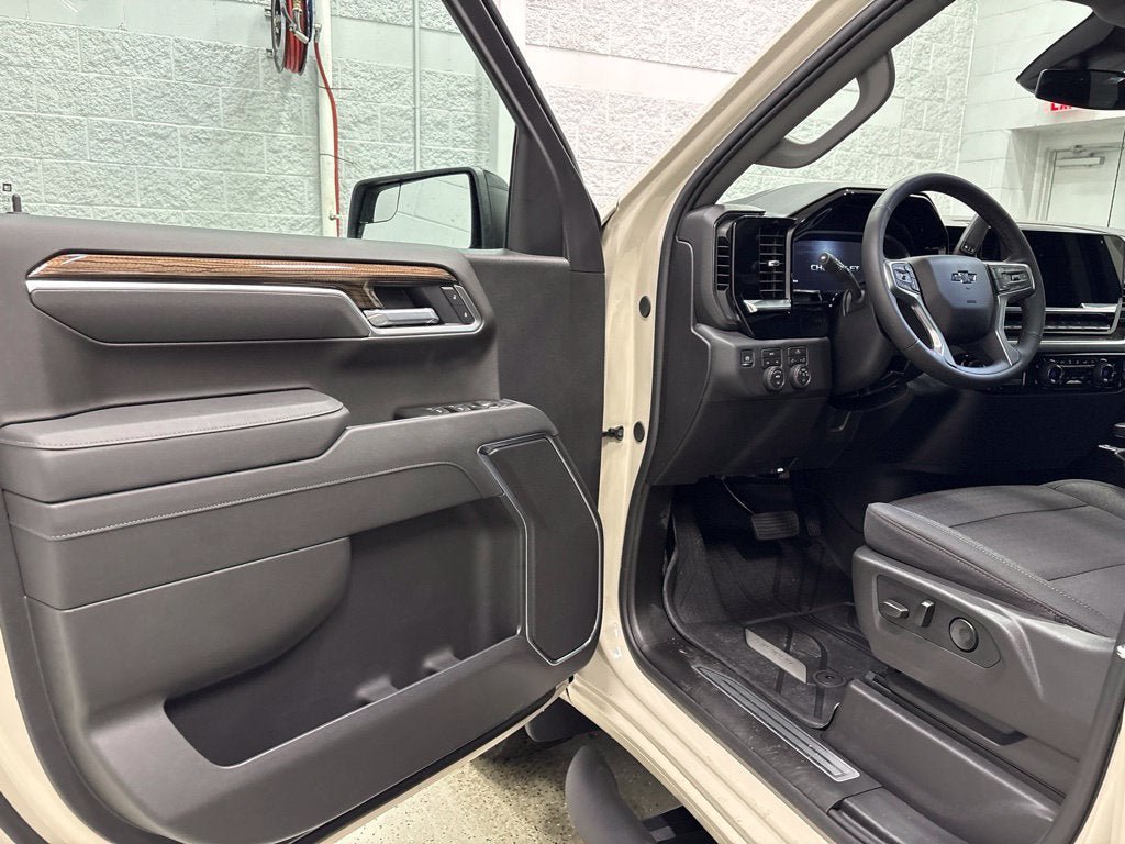 New 2026 Chevrolet Silverado 1500 RST w/ RST Select Package AWD/4WD image 15