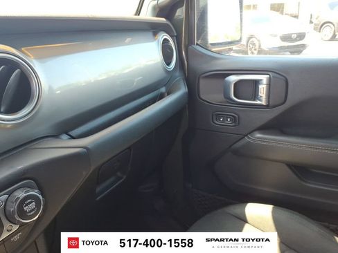Used 2021 Jeep Wrangler Unlimited Sahara w/ Uconnect 4C Nav & Sound Group AWD/4WD image 22