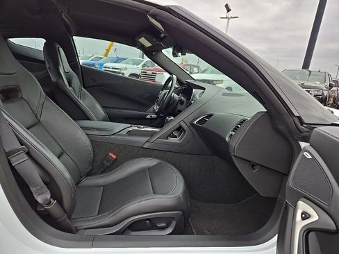 Used 2019 Chevrolet Corvette Stingray Coupe w/ Carbon Flash Badge Package image 17