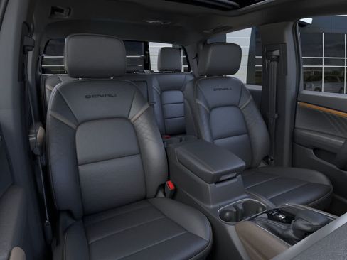 New 2026 GMC Canyon Denali w/ LPO, Denali Black Edition AWD/4WD image 16