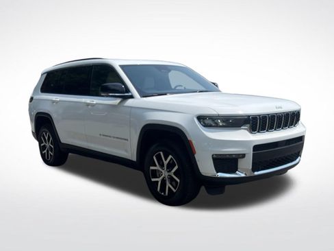 Used 2025 Jeep Grand Cherokee L Limited w/ Luxury Tech Group II RWD image 8