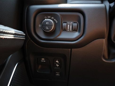 New 2026 RAM 1500 Laramie w/ Night Edition AWD/4WD image 30