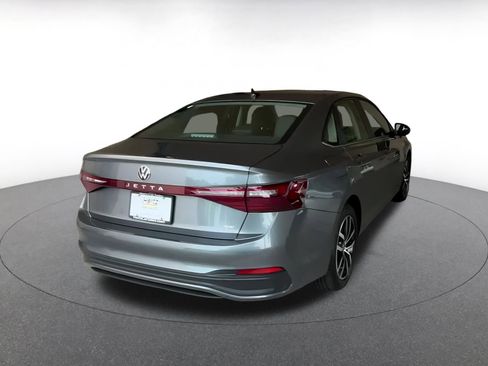 Used 2025 Volkswagen Jetta SE image 14