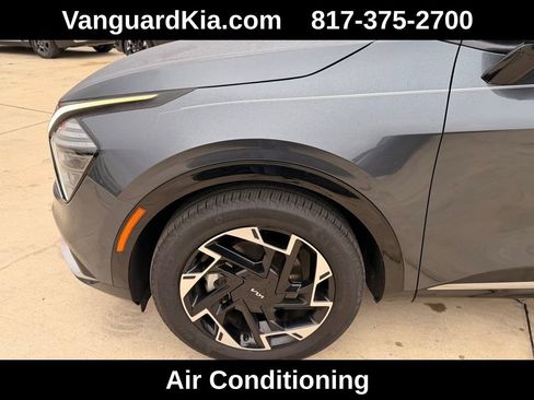 Used 2024 Kia Sportage SX image 8