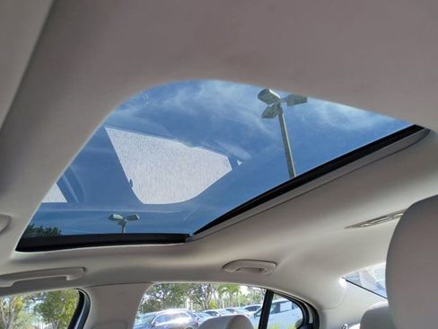 Used 2019 Genesis G70 2.0T Advanced w/ Elite Package image 18