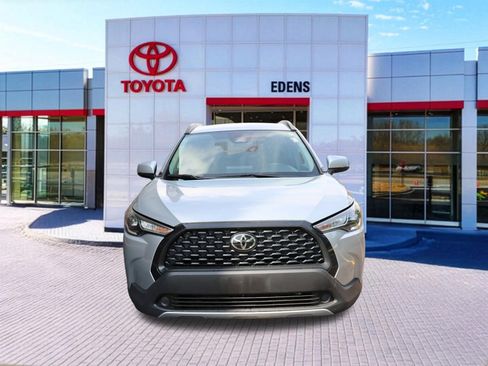 Used 2024 Toyota Corolla Cross LE AWD/4WD image 11