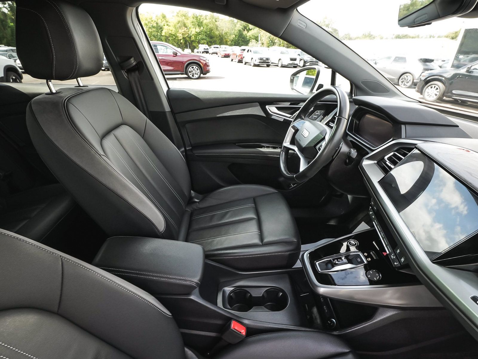 Used 2025 Audi Q4 e-tron Premium w/ Convenience Package AWD/4WD image 39