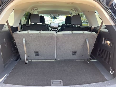 Used 2026 Ford Explorer Active RWD image 17
