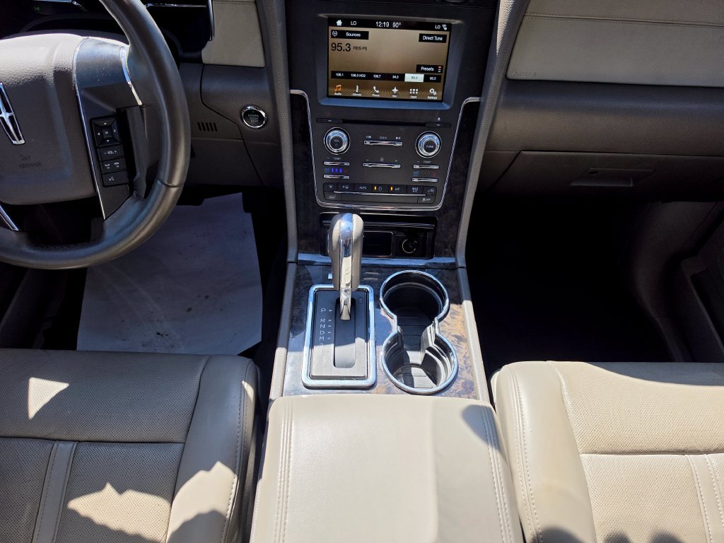 Used 2017 Lincoln Navigator Select RWD image 27