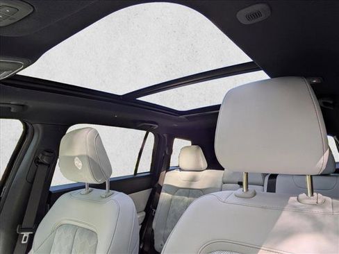 New 2026 Jeep Cherokee Overland image 17