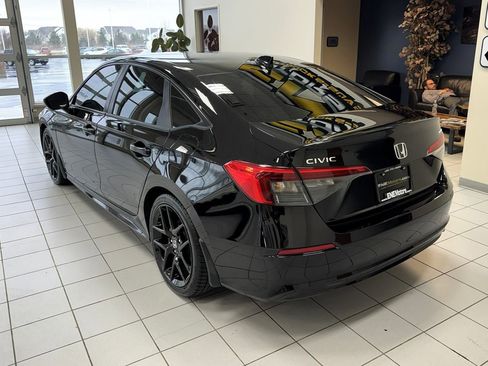 Used 2023 Honda Civic Sport image 3