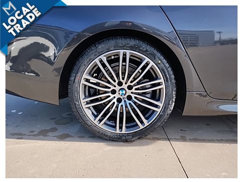 Used 2017 BMW 530i xDrive image 14