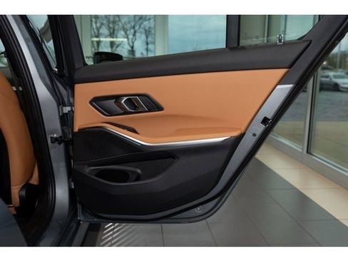 Used 2025 BMW 330i xDrive Sedan w/ Premium Package image 75