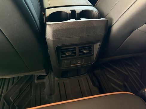 Used 2024 GMC Canyon AT4 w/ Technology Package image 21