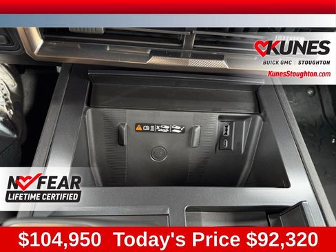 New 2025 GMC Hummer EV 2X w/ LPO, Dark Essentials Package image 33