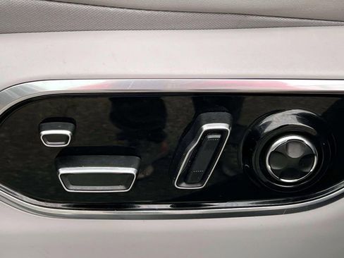 Certified 2023 Jeep Grand Cherokee L Overland w/ Luxury Tech Group IV AWD/4WD image 19