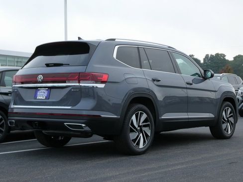 New 2026 Volkswagen Atlas SEL image 3