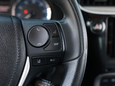 Used 2017 Toyota Corolla LE image 26