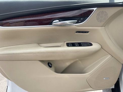 Used 2019 Cadillac XT5 Premium Luxury w/ Driver Assist Package FWD image 28