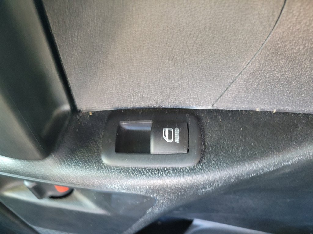 Used 2026 Chrysler Pacifica Select FWD image 21