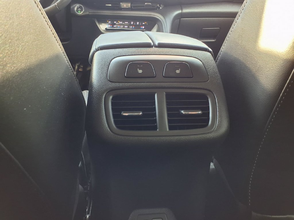 Used 2023 Buick Envision Avenir AWD/4WD image 23