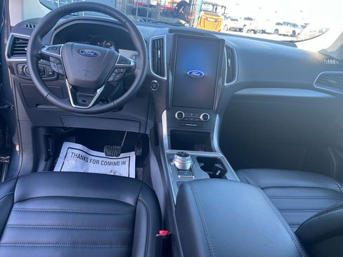 Used 2024 Ford Edge SEL w/ Convenience Package image 7