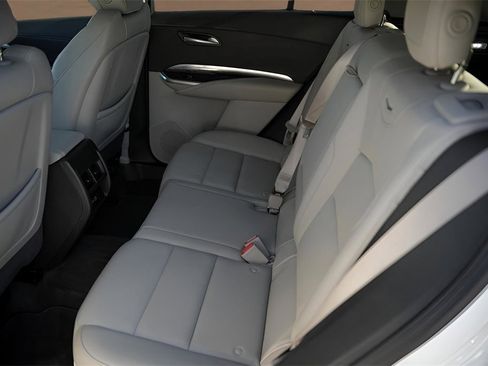 Certified 2023 Cadillac XT4 Luxury w/ Driver Awareness Package image 30