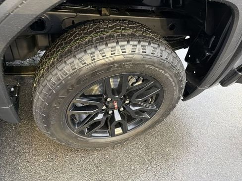 New 2026 GMC Sierra 1500 Elevation w/ Elevation Select Package AWD/4WD image 14